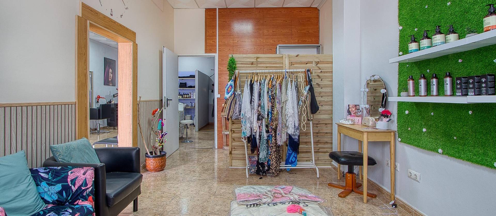 Sale - commercial property - Torrevieja - La Mata