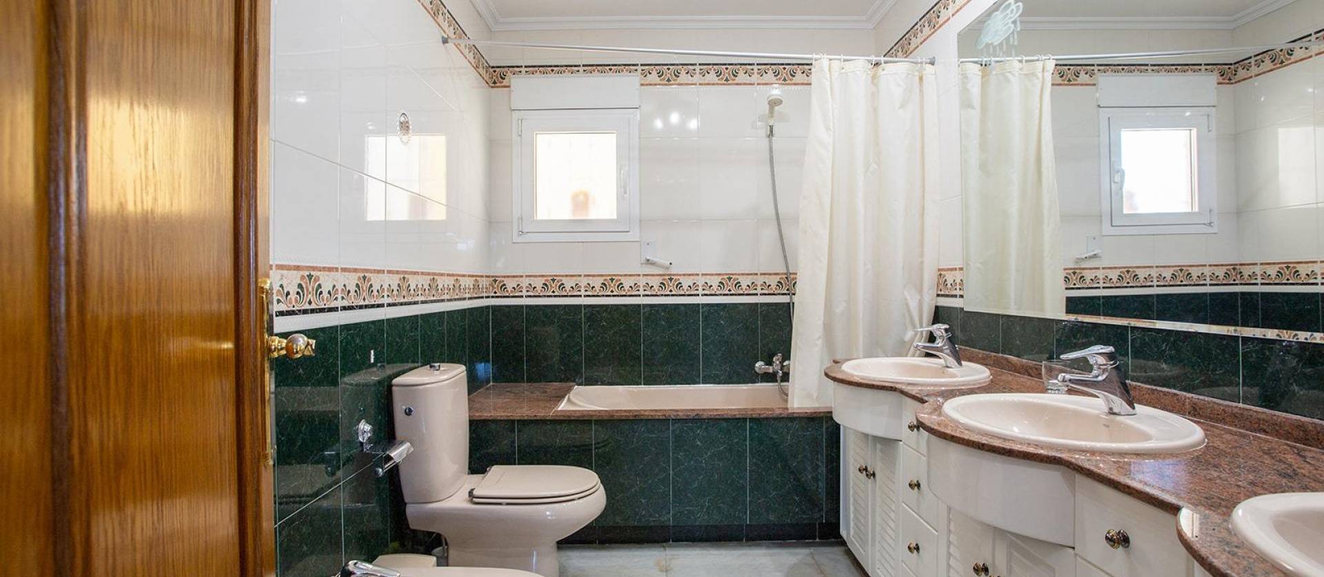 Sale - Villa - Torrevieja - Torreta Florida