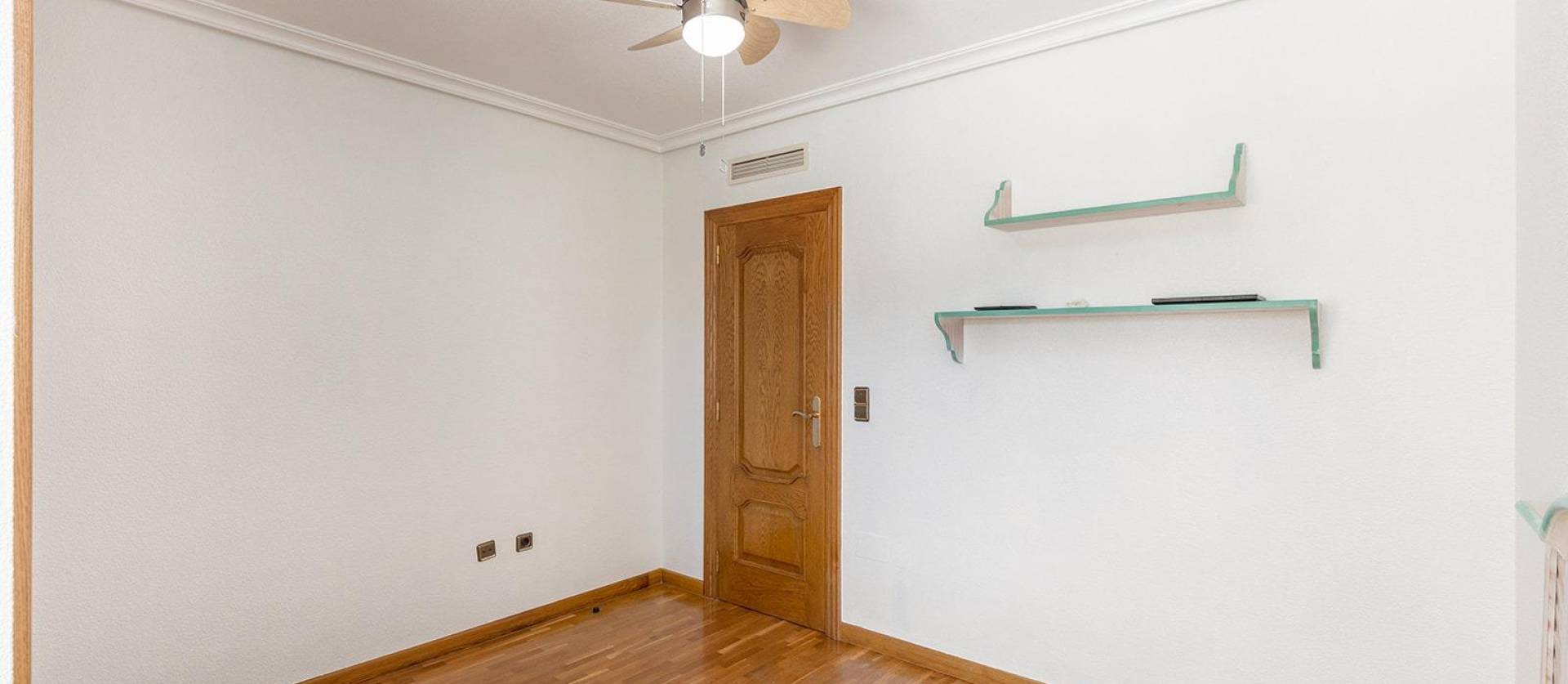 Sale - Villa - Torrevieja - Torreta Florida