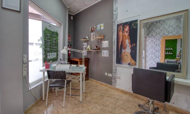 Sale - commercial property - Torrevieja - La Mata