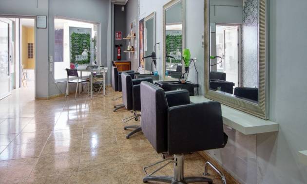 Sale - commercial property - Torrevieja - La Mata