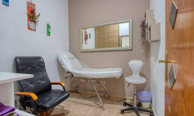 Sale - commercial property - Torrevieja - La Mata