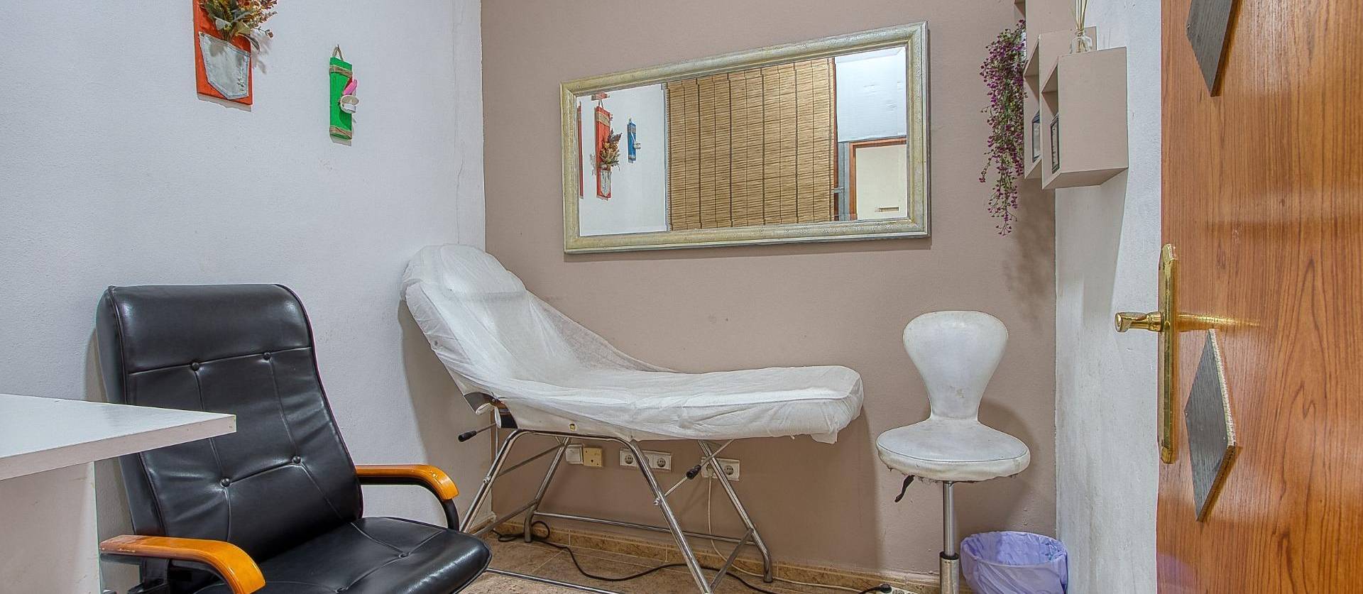 Sale - commercial property - Torrevieja - La Mata