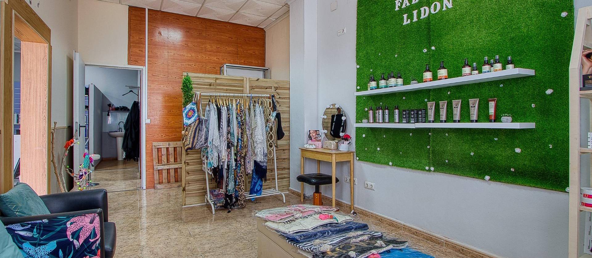 Sale - commercial property - Torrevieja - La Mata