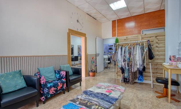 Sale - commercial property - Torrevieja - La Mata