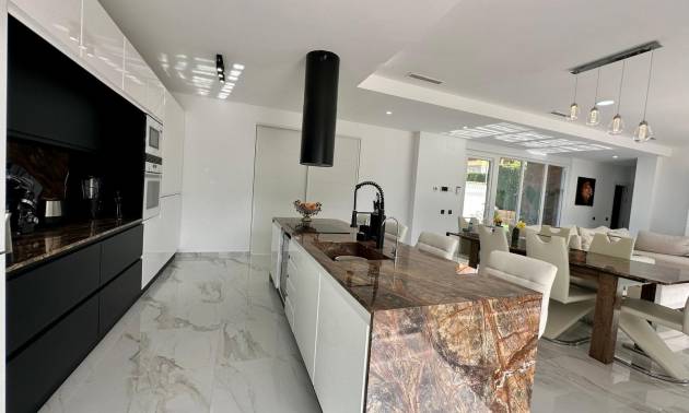 Sale - Villa - Petrer