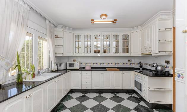 Sale - Villa - Torrevieja - Torreta Florida