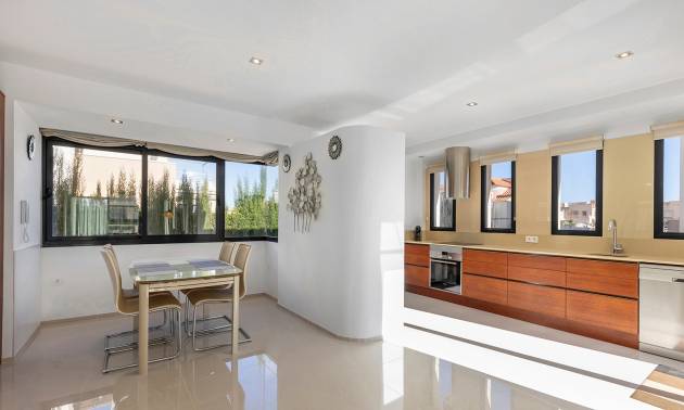 Sale - Villa - Orihuela Costa