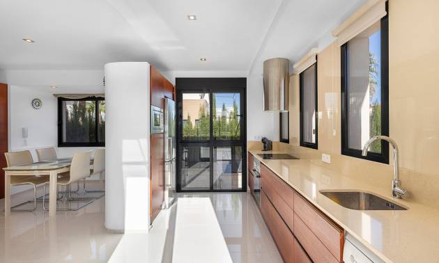 Sale - Villa - Orihuela Costa