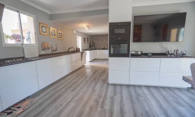 Sale - Country House - Los Montesinos