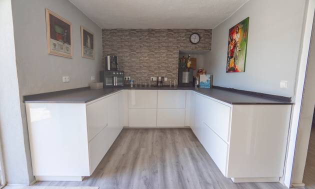 Sale - Country House - Los Montesinos