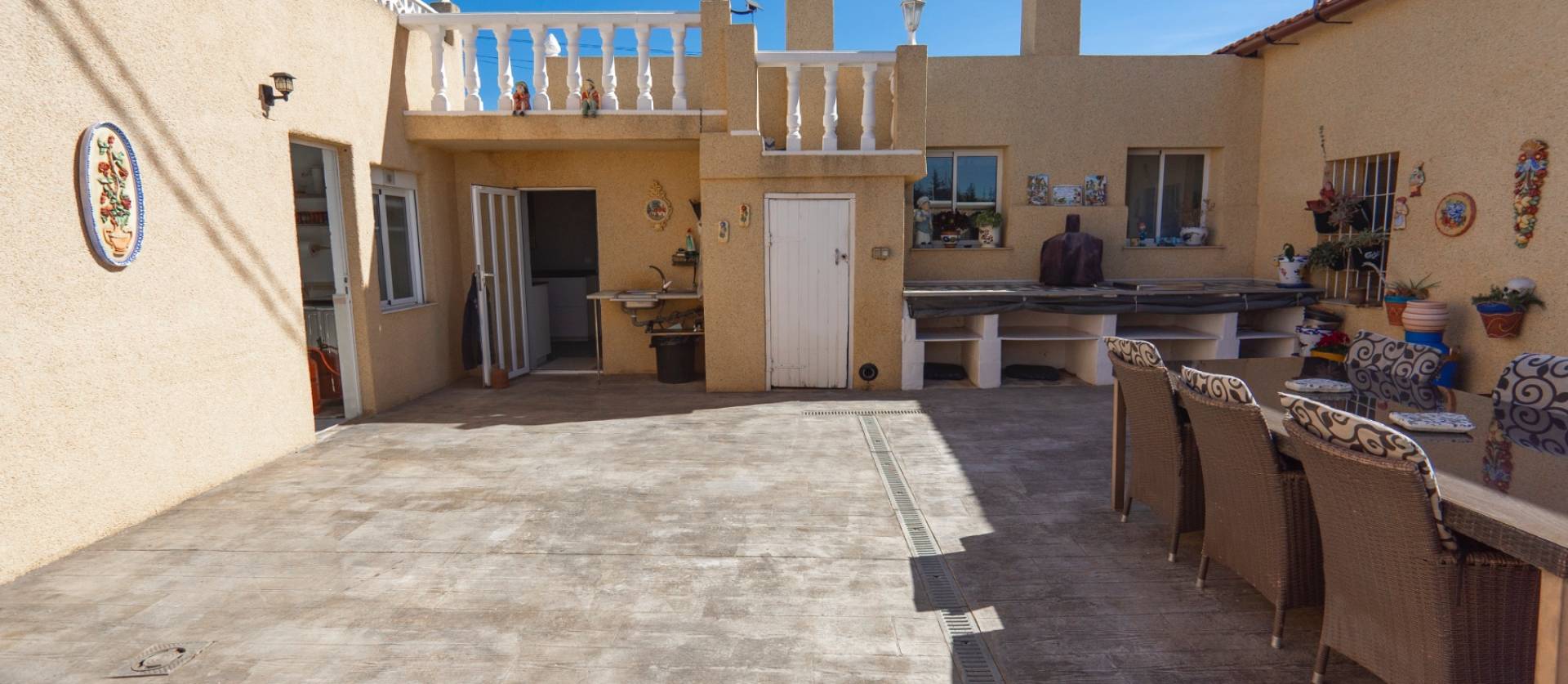 Sale - Country House - Los Montesinos