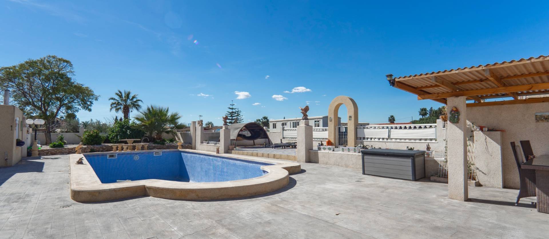 Sale - Country House - Los Montesinos