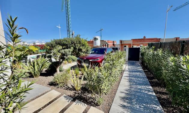 Sale - Villa - La Finca Golf - Algorfa