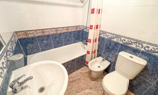 Revente - Apartment - Villamartin