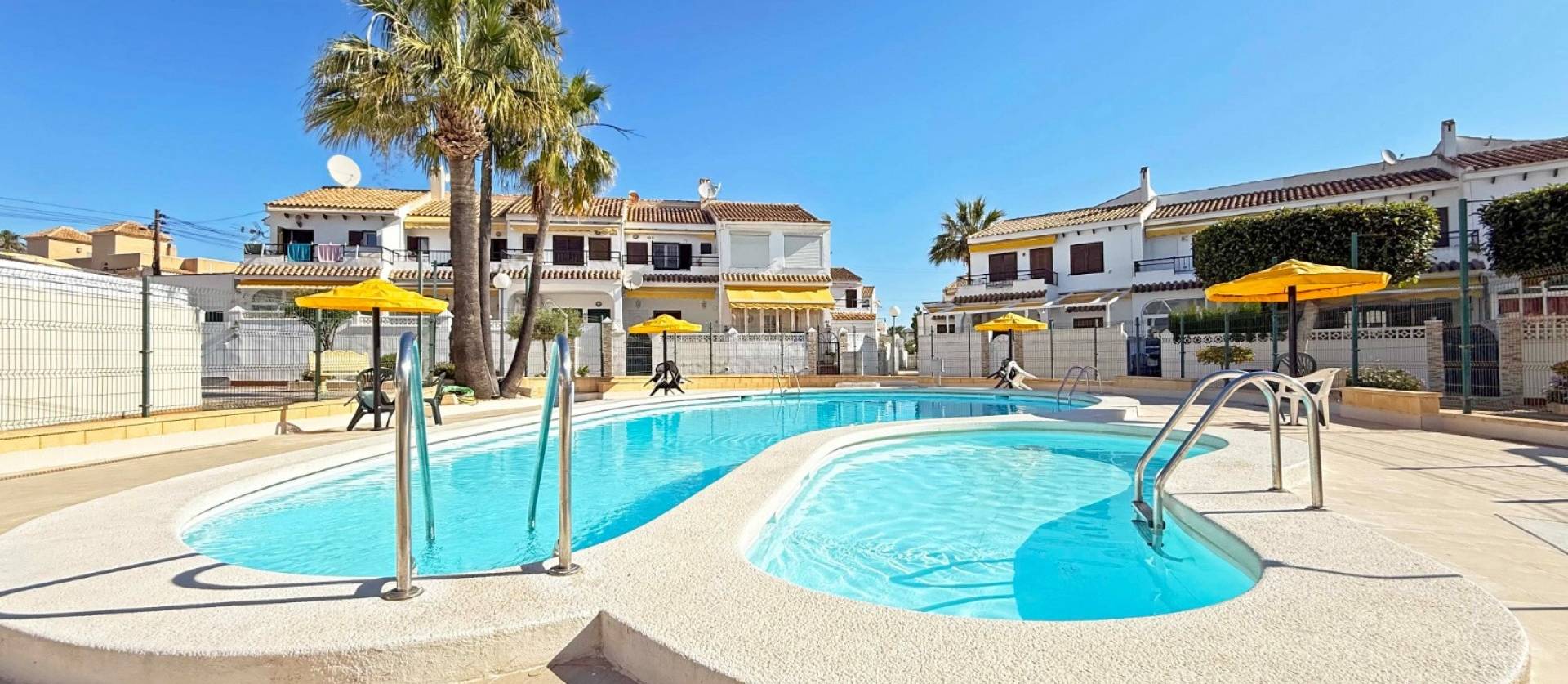 Sale - Bungalow - Torrevieja - La Mata