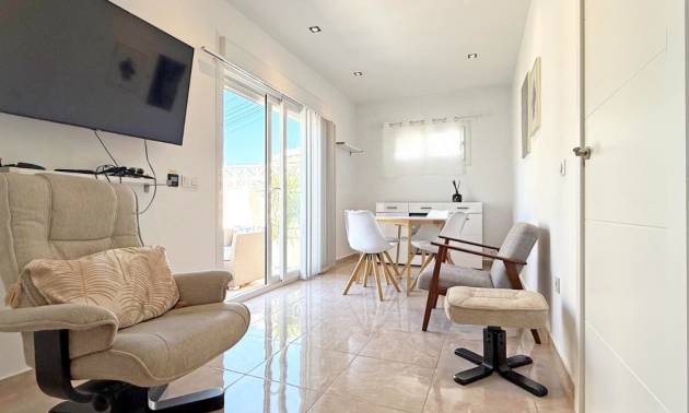 Sale - Bungalow - Torrevieja - La Mata