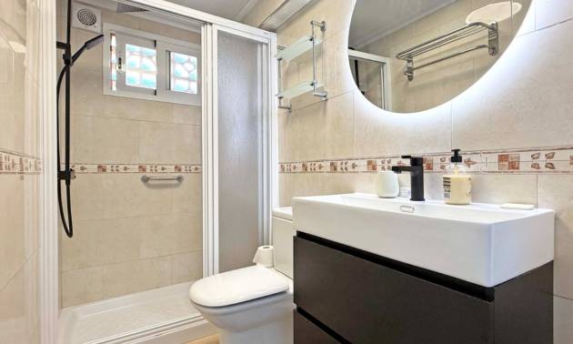 Sale - Bungalow - Torrevieja - La Mata