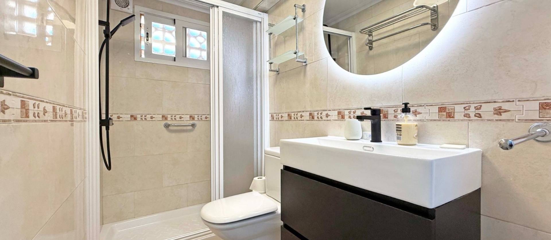 Sale - Bungalow - Torrevieja - La Mata