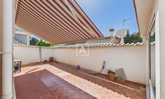 Sale - 4. House - Detached Villa - Pinar de Campoverde