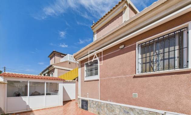 Sale - 4. House - Detached Villa - Pinar de Campoverde