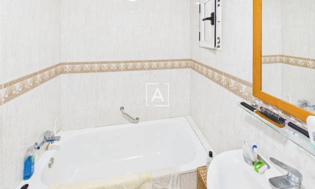 Sale - 4. House - Detached Villa - Pinar de Campoverde