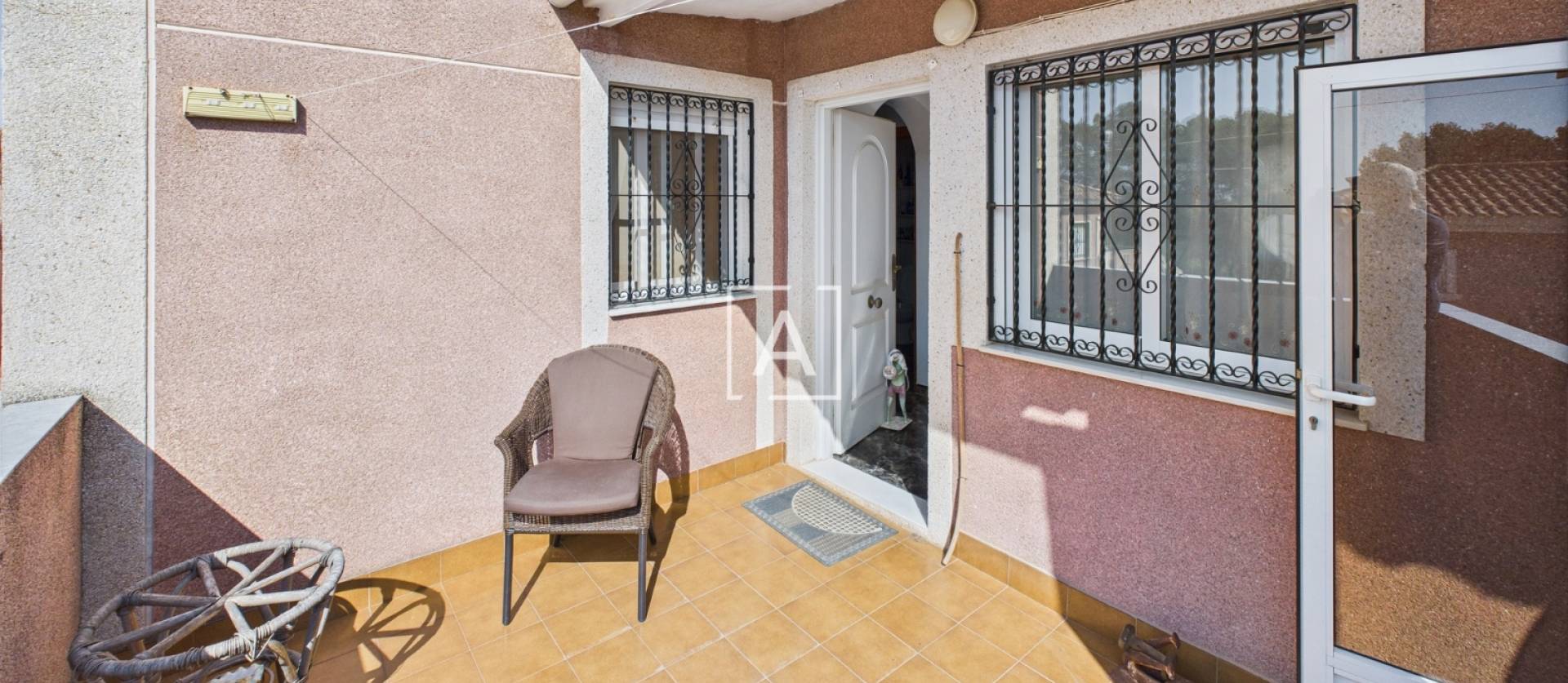 Sale - 4. House - Detached Villa - Pinar de Campoverde