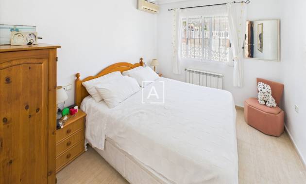 Sale - 4. House - Detached Villa - Pinar de Campoverde