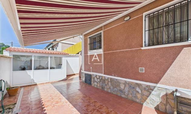 Sale - 4. House - Detached Villa - Pinar de Campoverde