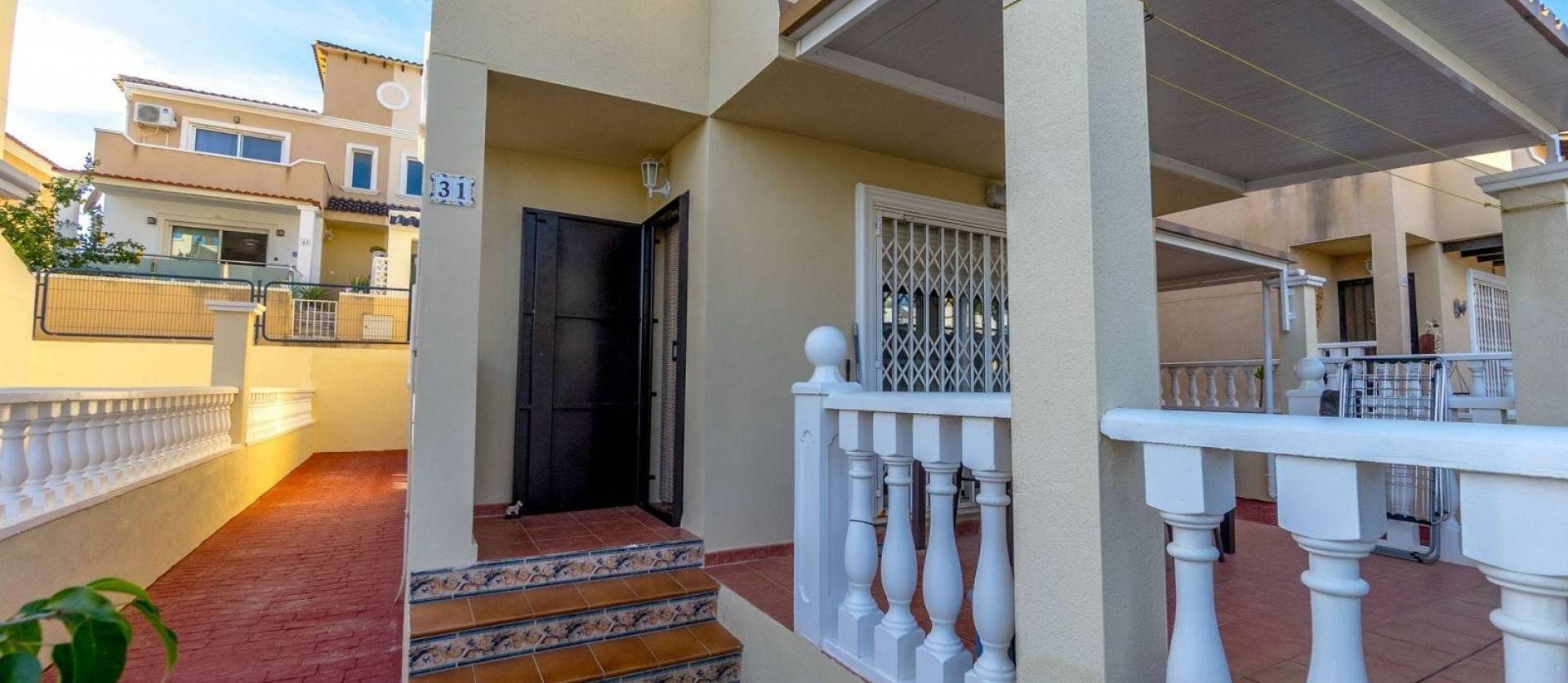 Sale - Villa - Orihuela Costa - Villamartín