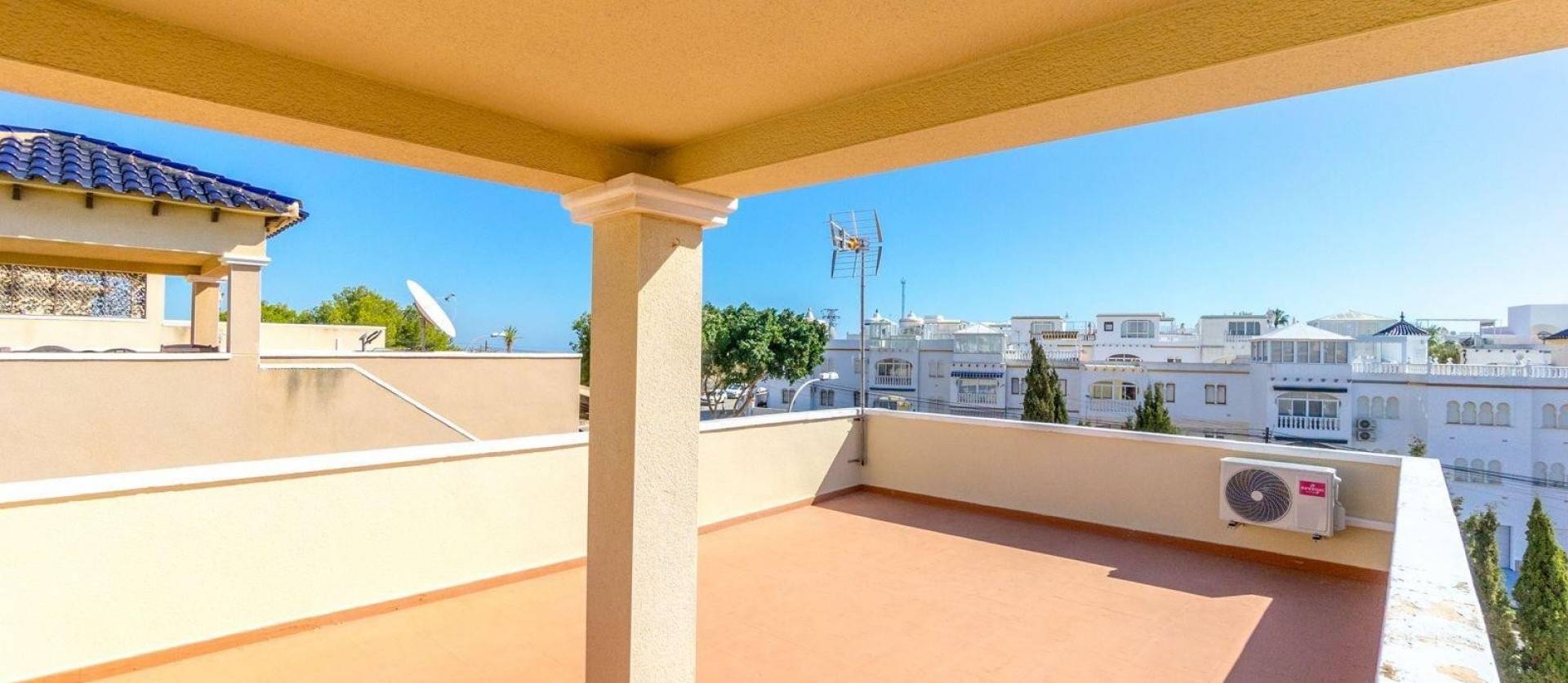 Sale - Villa - Orihuela Costa - Villamartín