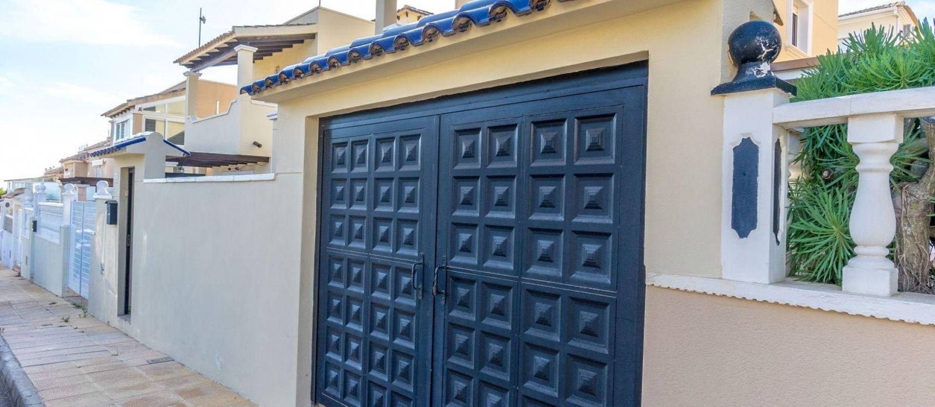 Sale - Villa - Orihuela Costa - Villamartín