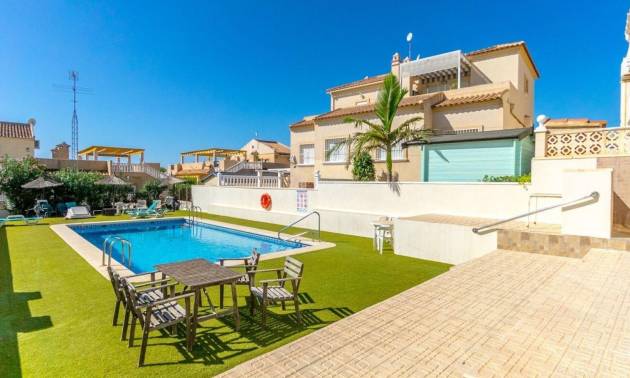 Sale - Villa - Orihuela Costa - Villamartín