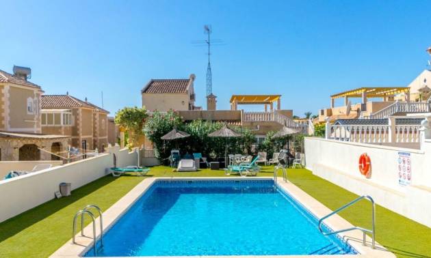 Sale - Villa - Orihuela Costa - Villamartín