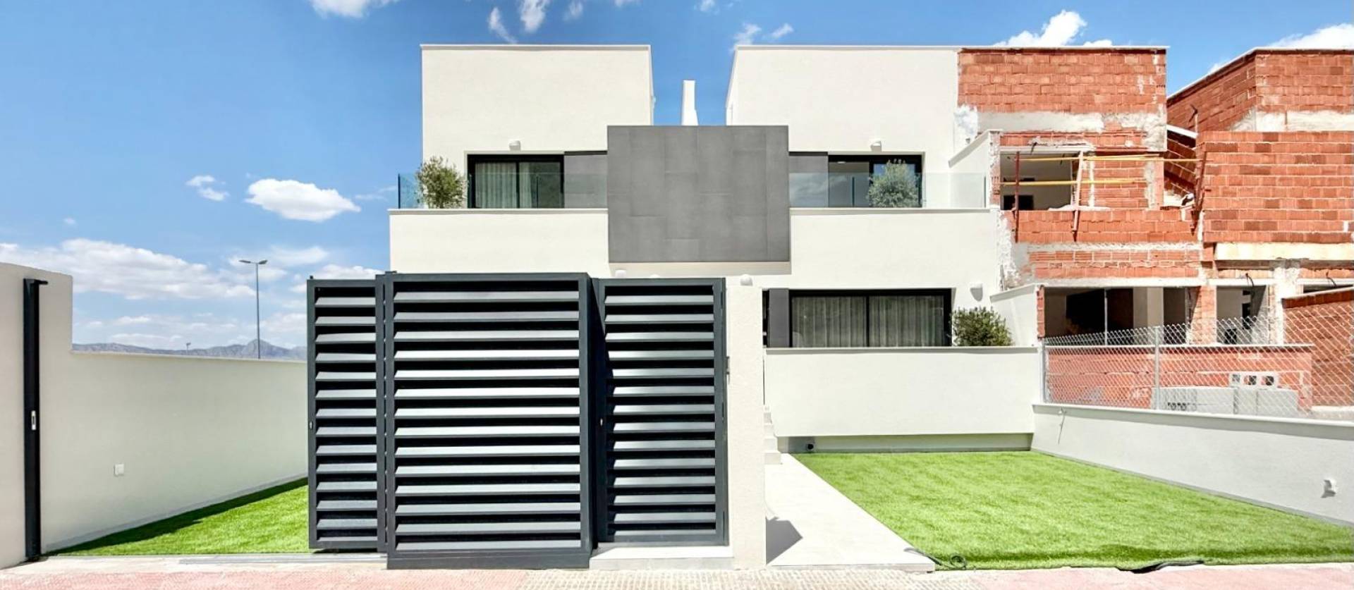 New Build - Townhouse - Cox - Sin Zona