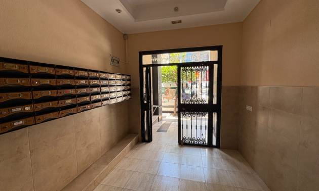 Sale - Apartment - Torrevieja - Centro