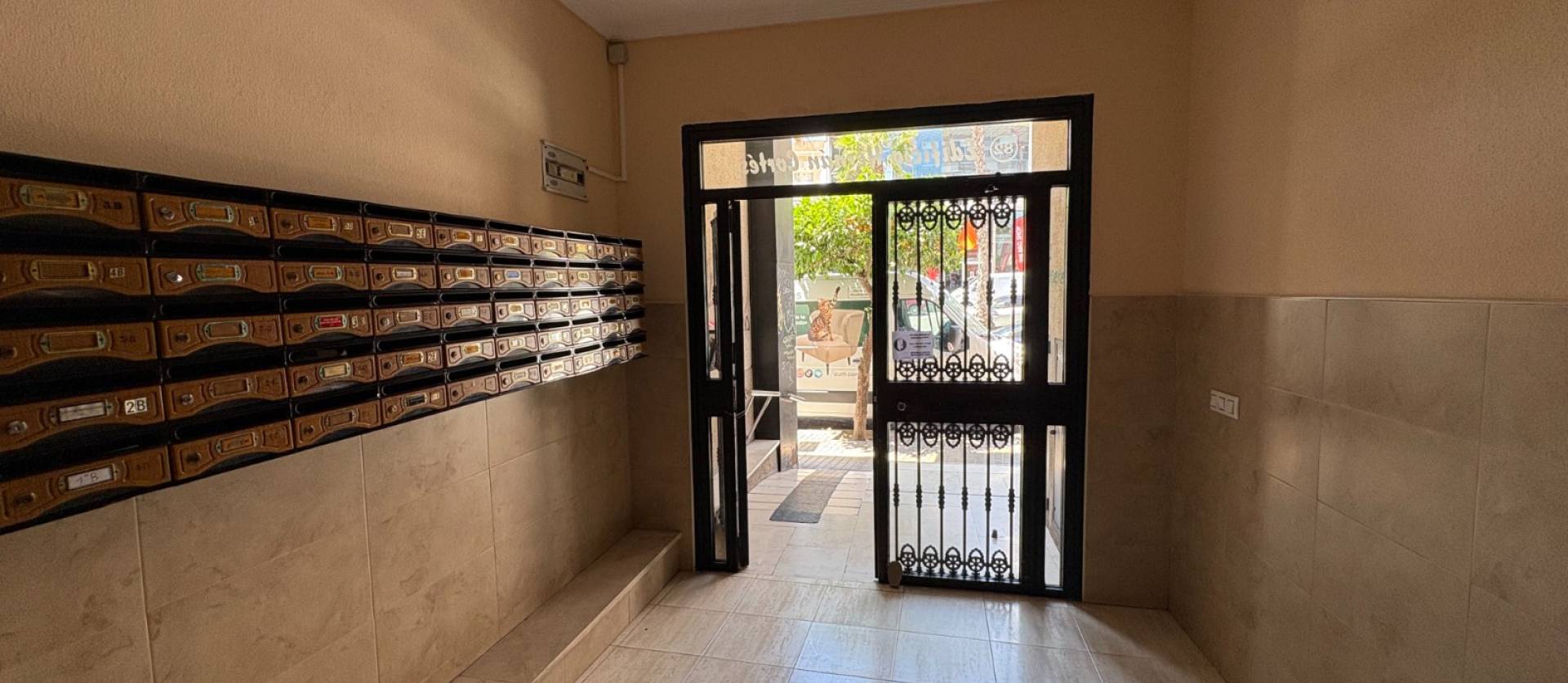 Sale - Apartment - Torrevieja - Centro