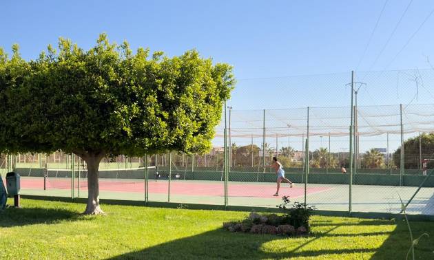 Sale - Bungalow - Torrevieja - Parque de las Naciones