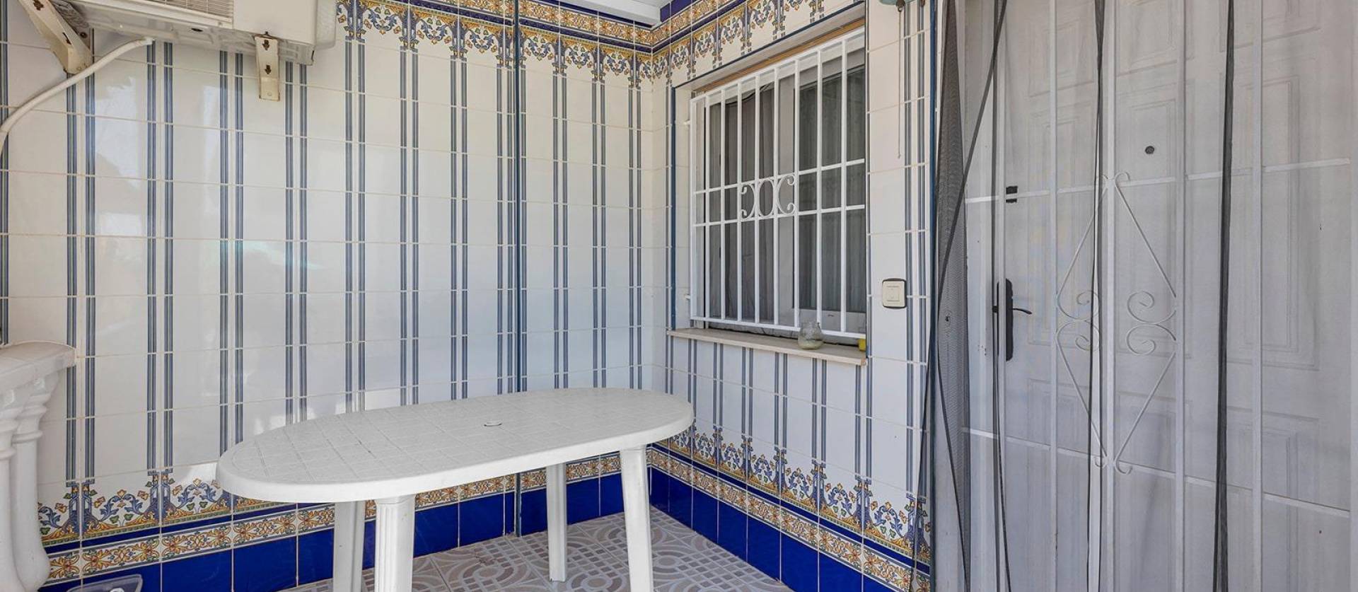 Sale - Bungalow - Torrevieja - Parque de las Naciones