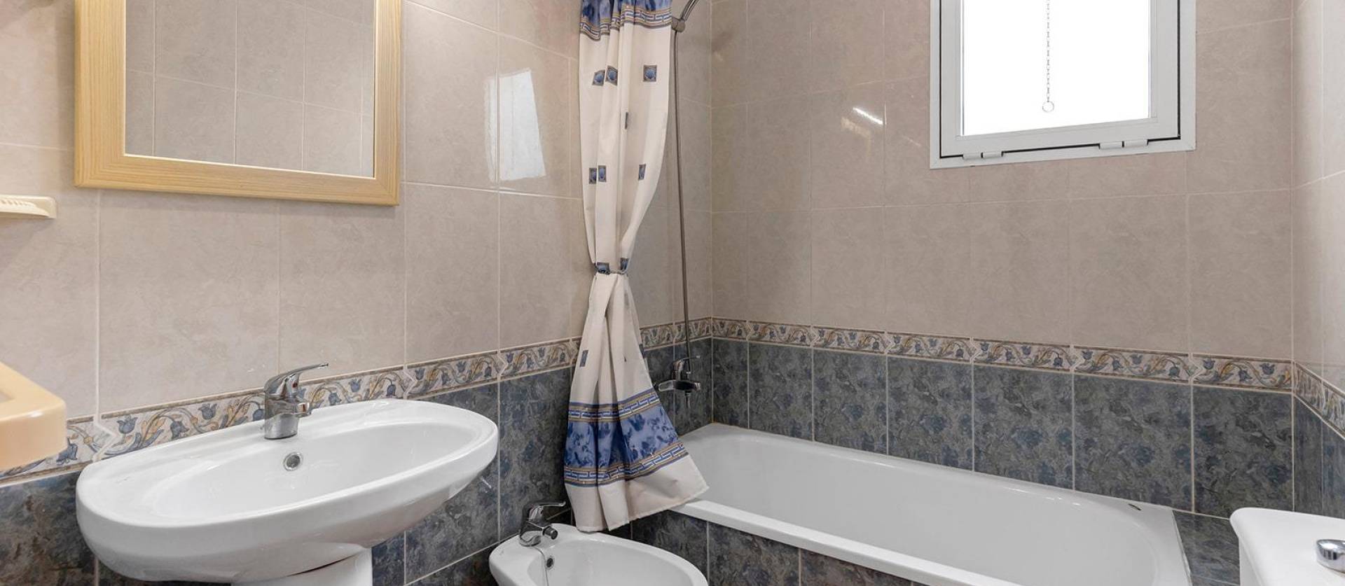 Sale - Apartment - Torrevieja - Estacion de autobuses