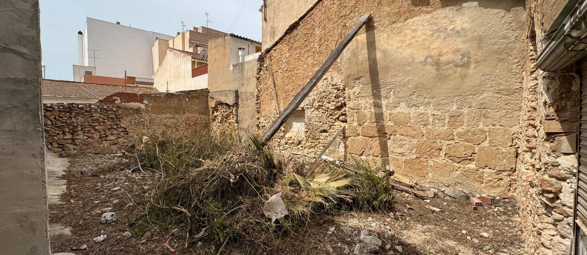 Sale - Urban building plot - Torrevieja - Centro