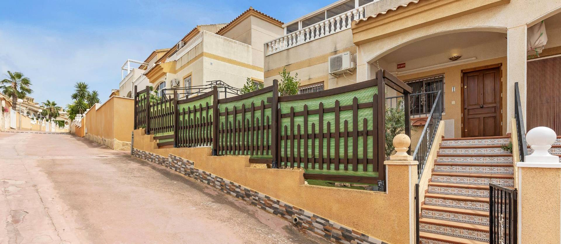 Sale - Bungalow - Orihuela Costa - La Florida