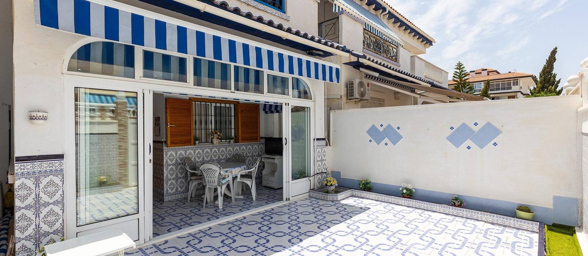 Sale - Bungalow - Torrevieja - Cañada del Molino