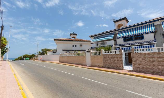 Sale - Bungalow - Torrevieja - Cañada del Molino