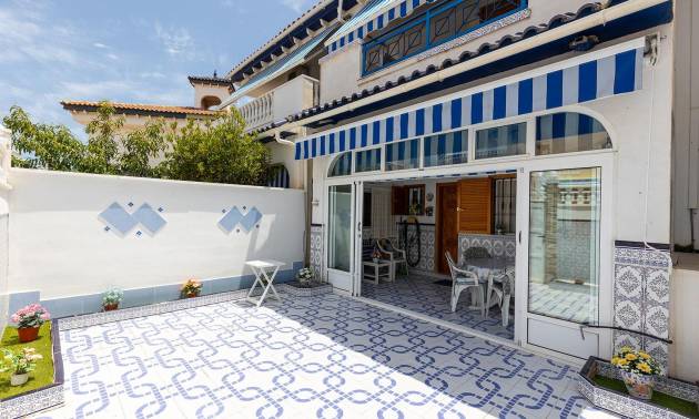 Sale - Bungalow - Torrevieja - Cañada del Molino