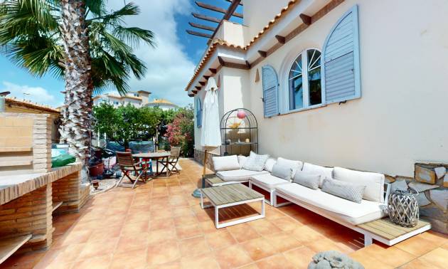 Sale - Villa - Orihuela Costa - La Zenia