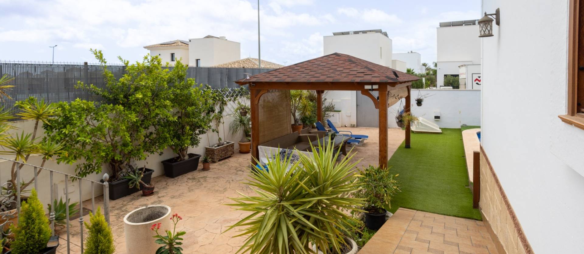 Sale - Villa - Los Montesinos - La Herrada