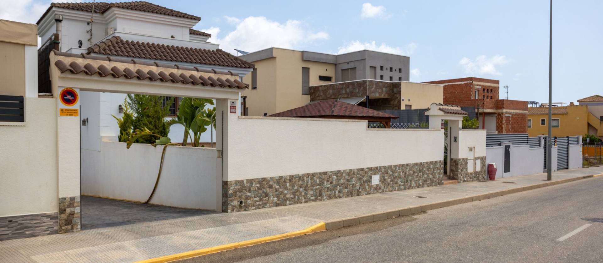 Sale - Villa - Los Montesinos - La Herrada