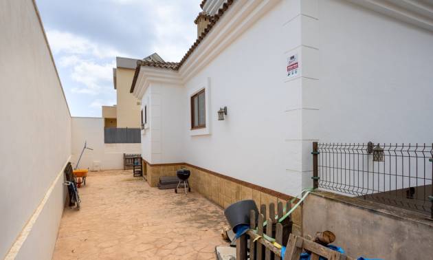 Sale - Villa - Los Montesinos