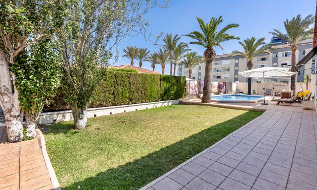 Sale - Villa - Torrevieja - Rocio del mar